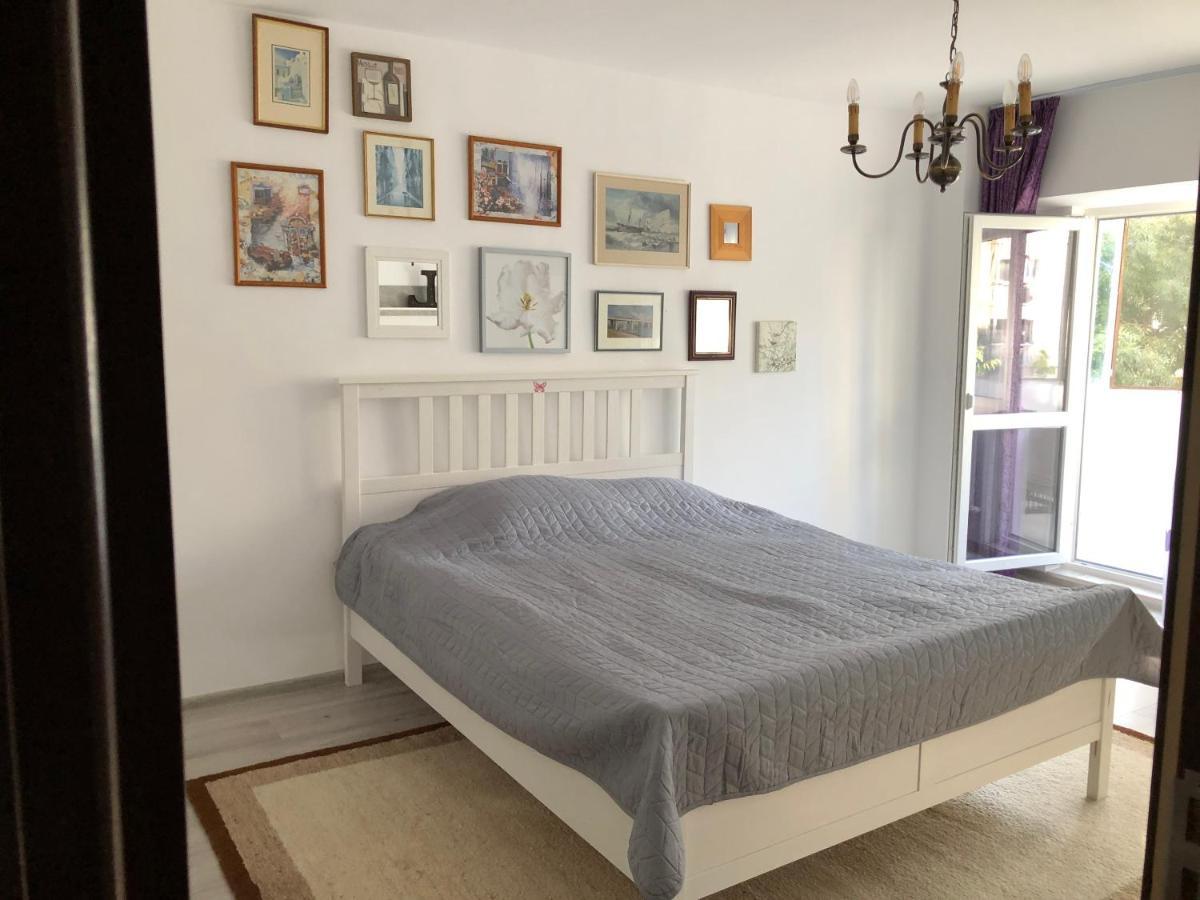 בוקרשט Le Garcon De Cristina-Simple,Quiet,Spacious Studio מראה חיצוני תמונה